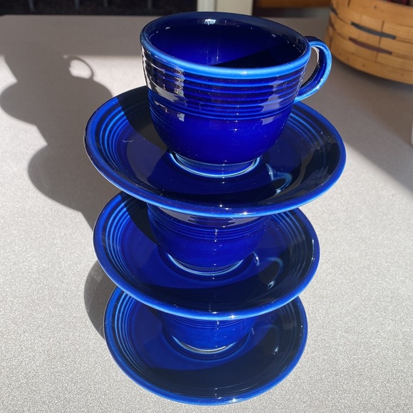 Fiestaware Cobalt cups and saucers (retired color-2021) great condition - Picture 9 of 10